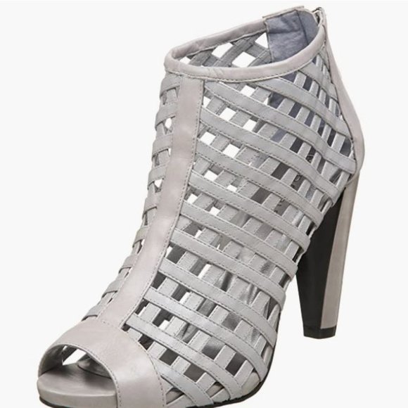 BCBGirls "HOSTY" Grey 8.5 M Leather Open Toe Strappy Booty Reg. $118 - Picture 3 of 7